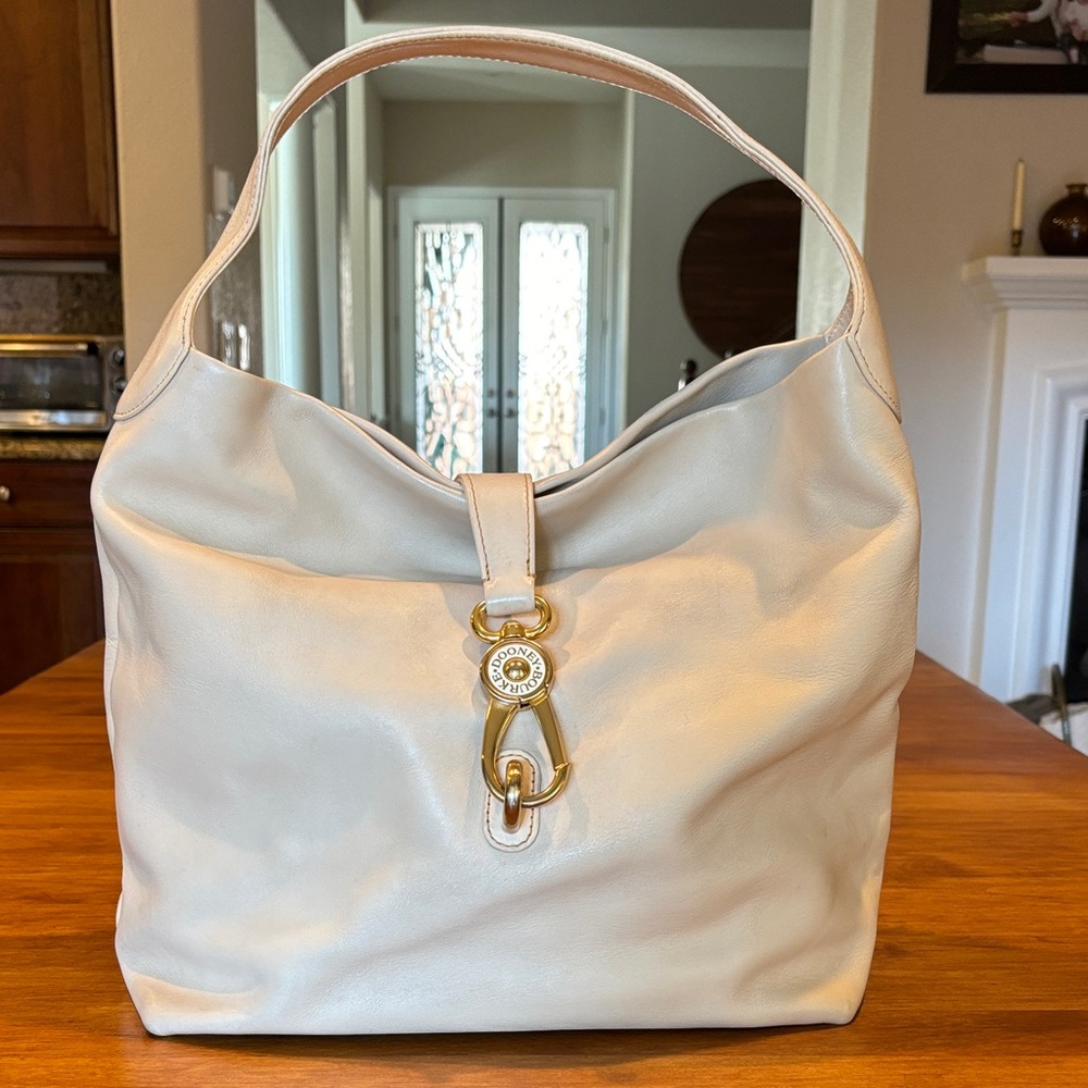 DOONEY & BOURKE Elegant Cream Leather Hobo Bag Gold Hardware Boho Lucca Logo 🤍